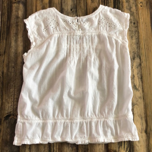 White sleeveless Abercrombie and Fitch blouse - Picture 3 of 5